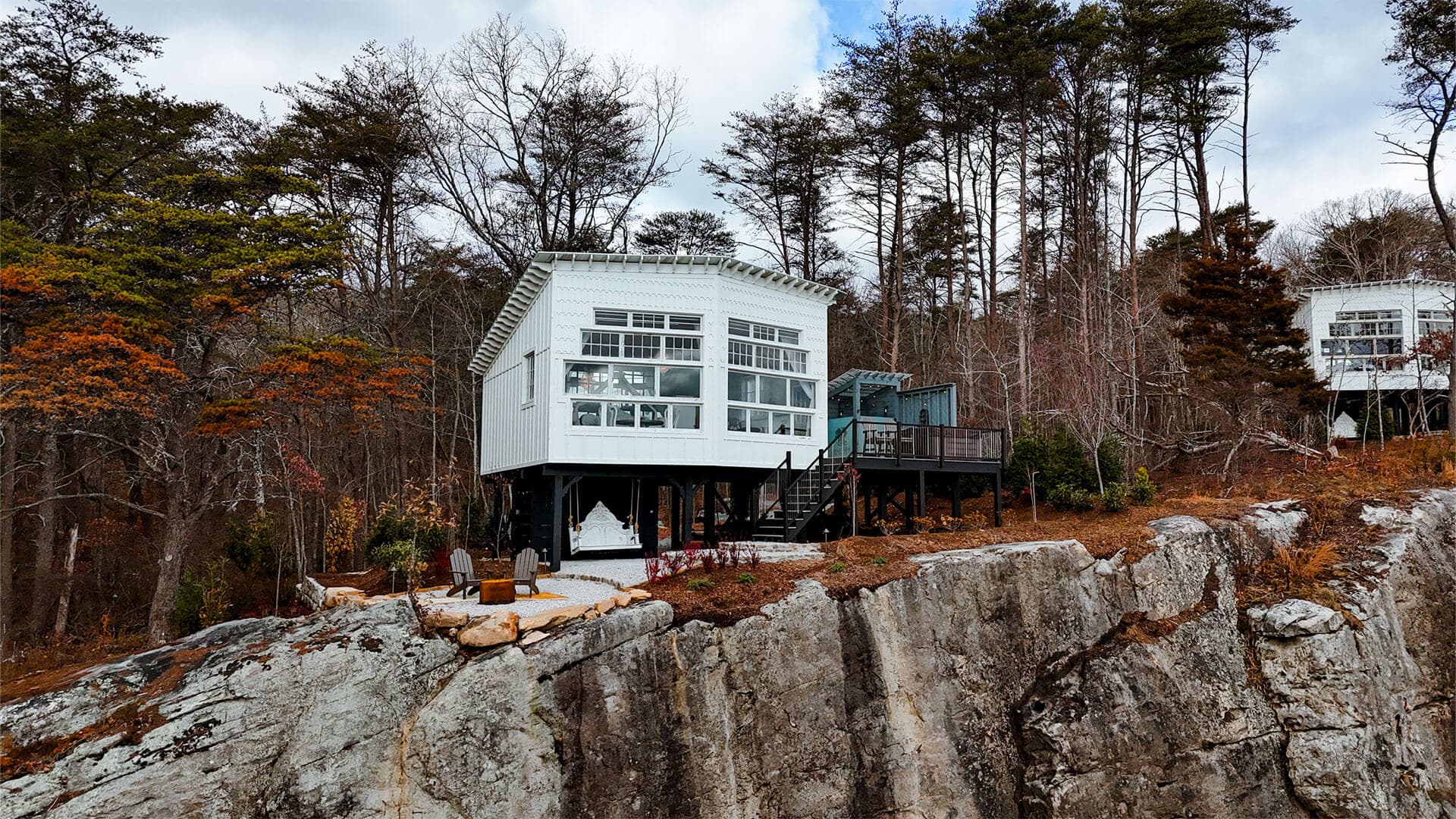 Spring into Serenity: Discover the Renewal of Nature at BOLT FARM Treehouse This April and May